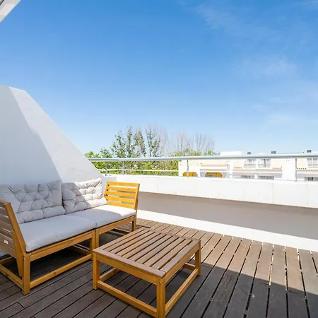 Golden Sea View - With & Pool Included * タヴィラ
