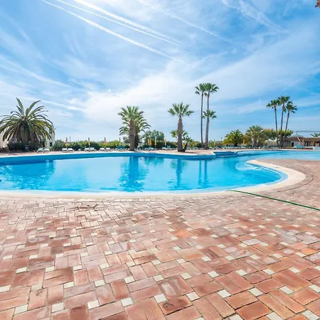 Golden Sea View - With & Pool Included * タヴィラ